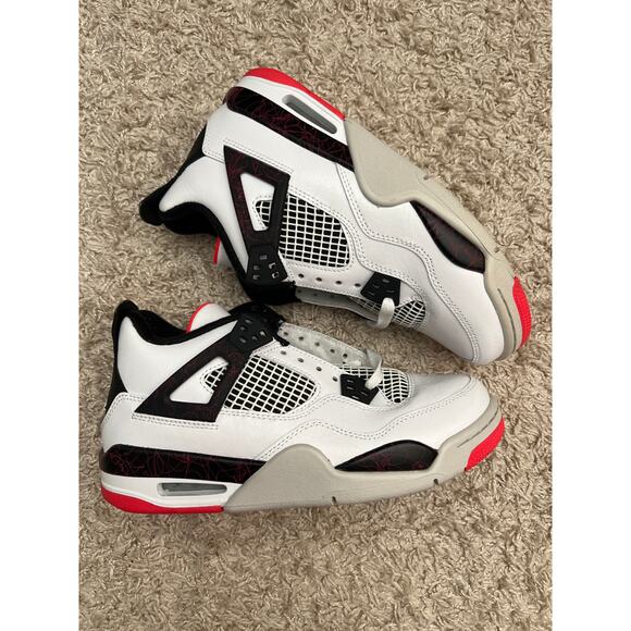 Nike Air Jordan 4 Retro Pale Citron Size 5.5 Youth - Picture 5 of 6